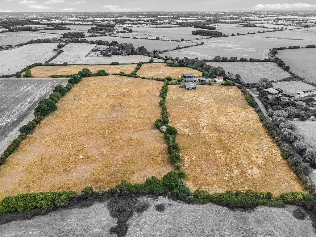 Property photo 2 of 10 Outline Of Plot