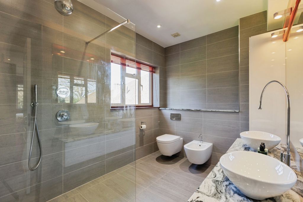 Property photo 3 of 20 Photo #3