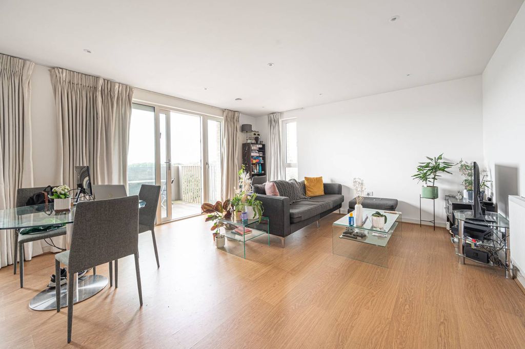 Property photo 1 of 11