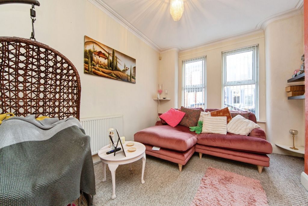 Property photo 2 of 15 Pbox-Img.Jpg