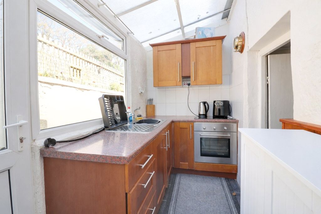 Property photo 2 of 13 Picture No. 04