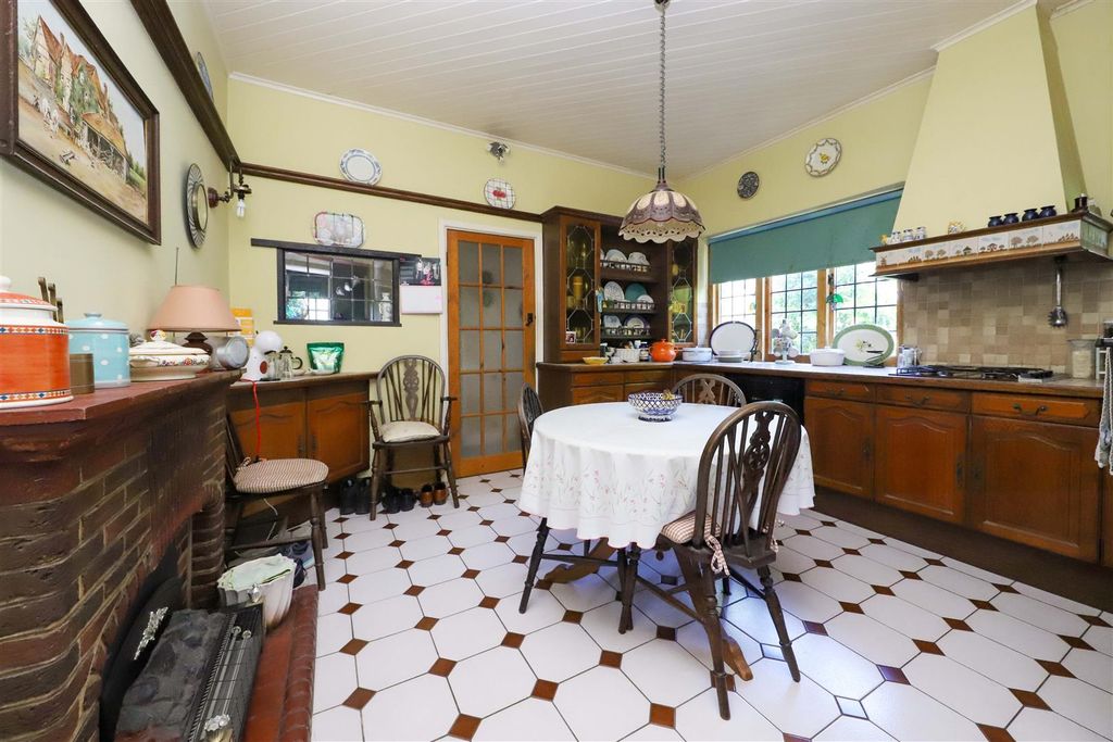 Property photo 3 of 17 Cheney Street
