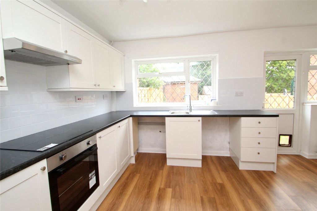 Property photo 2 of 19 Picture No. 33