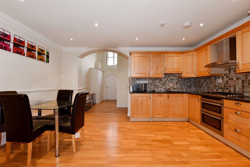 Property photo 3 of 10 Picture No. 25