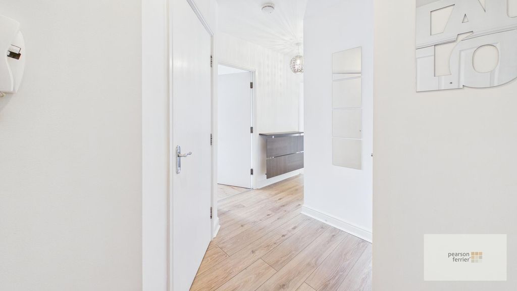 Property photo 3 of 13 Hallway