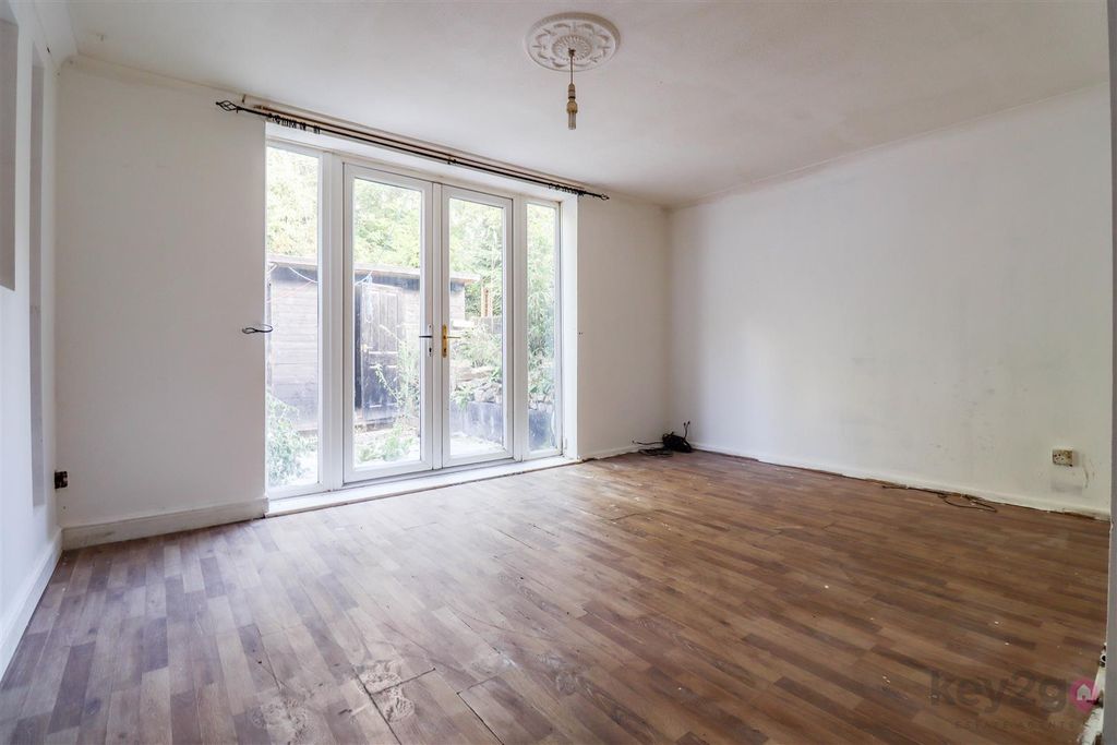 Property photo 2 of 16 Img_8468.Jpg