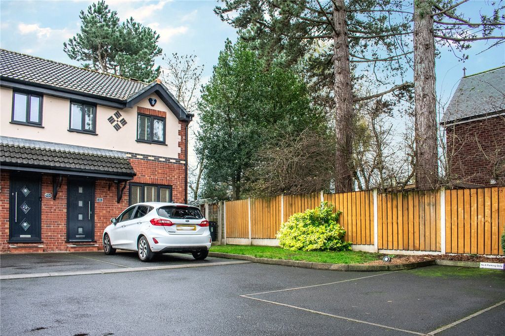 Property photo 1 of 22 External