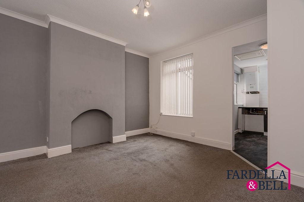 Property photo 3 of 13