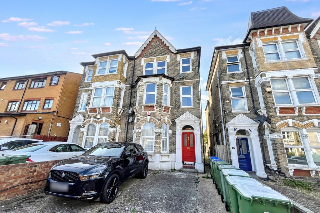 Property photo 1 of 8 Flat 3, 89 Hatherley Road, Sidcup, Da14 4Ah