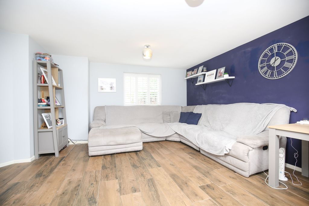 Property photo 2 of 17 Mw-8912