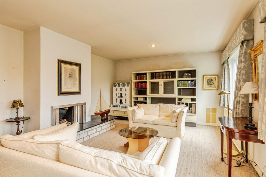 Property photo 3 of 17 Pbox-Img.Jpg