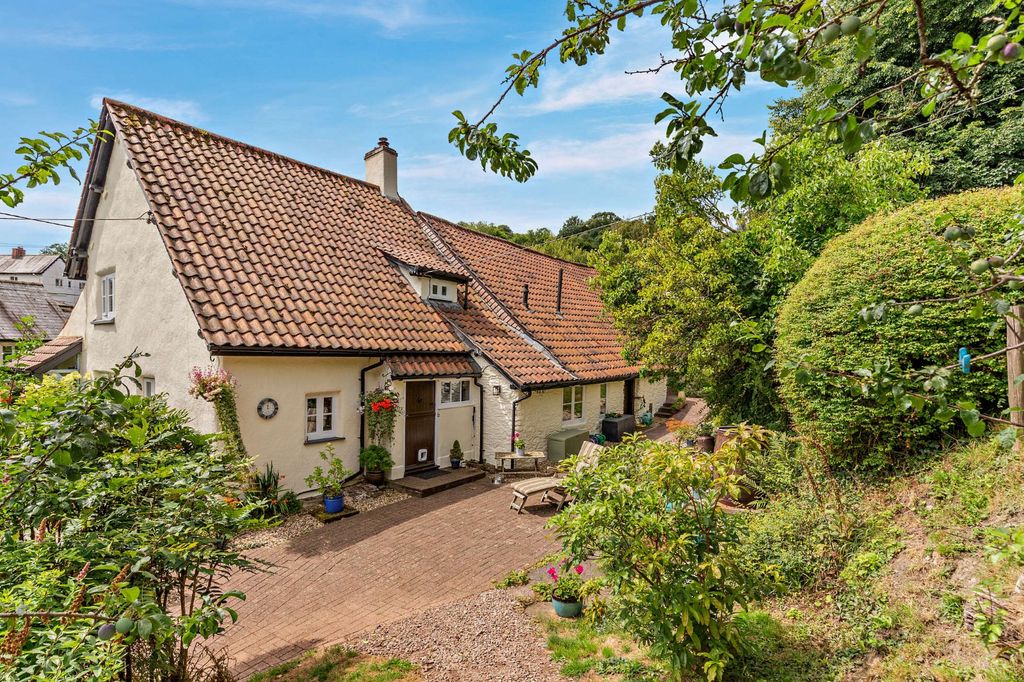 Property photo 1 of 22 Forge Cottage