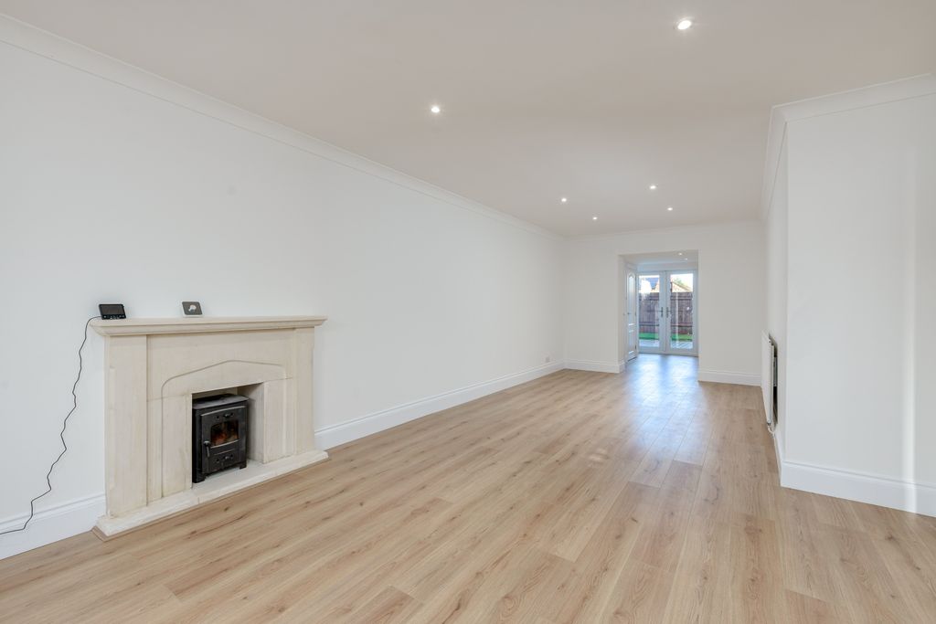 Property photo 3 of 29