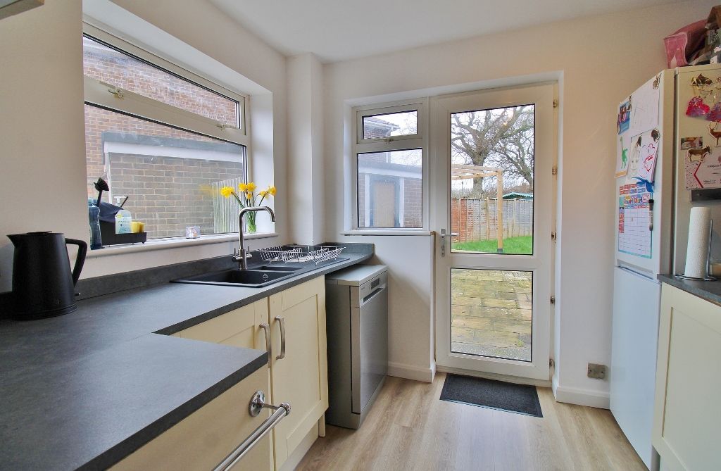 Property photo 3 of 31