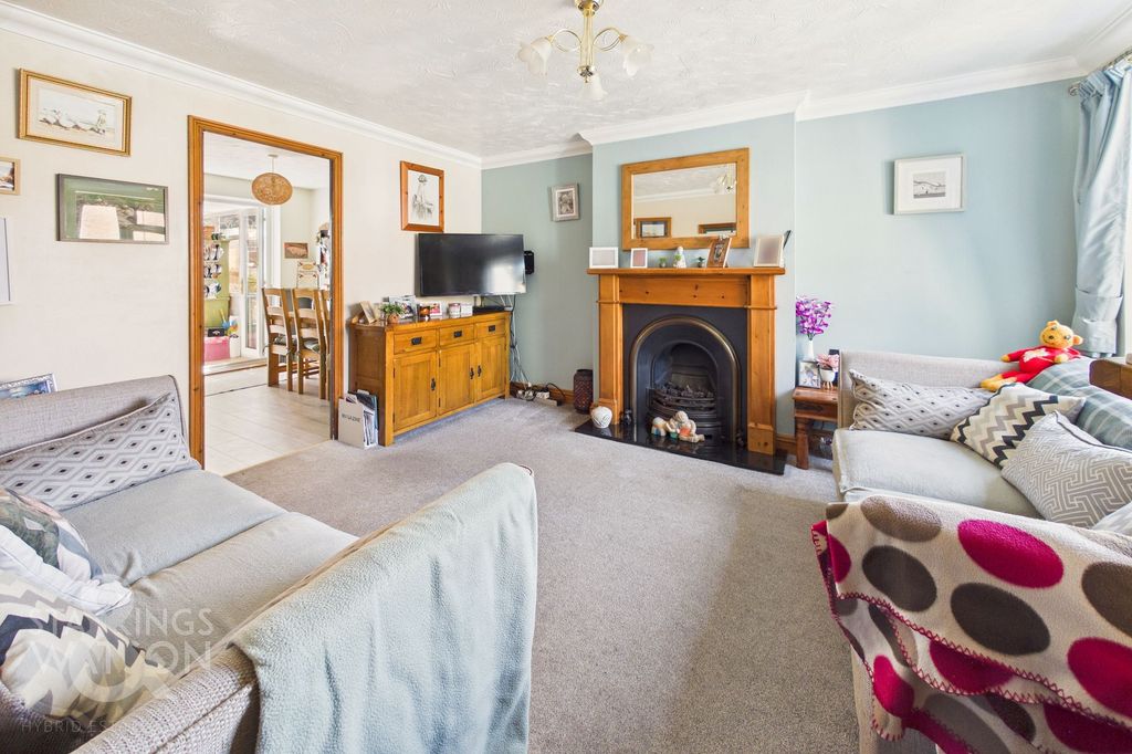 Property photo 2 of 22