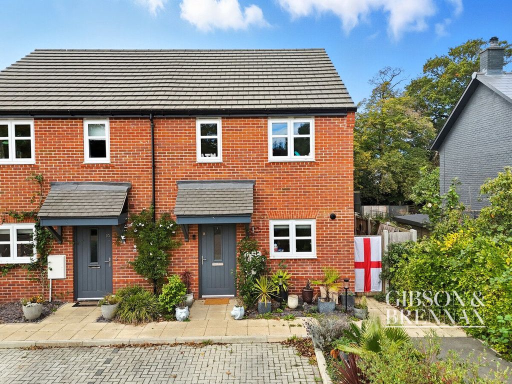 Property photo 2 of 21