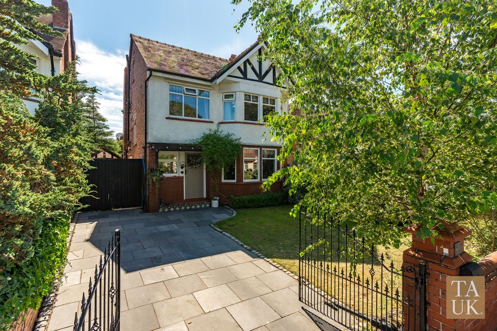 Property photo 1 of 37