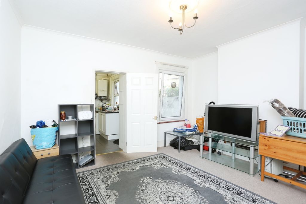 Property photo 2 of 20