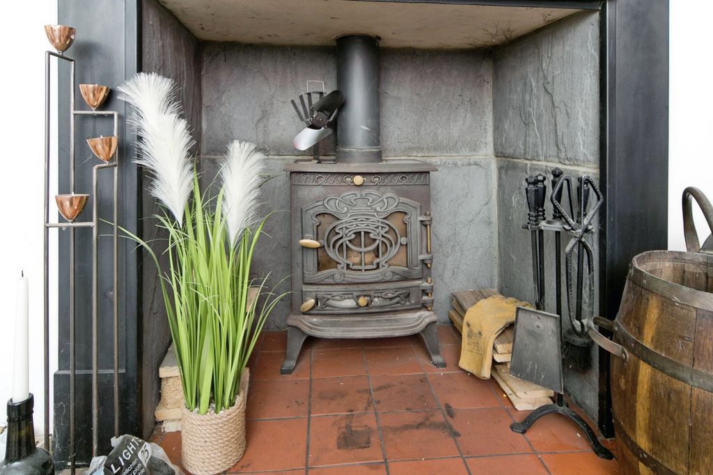 Property photo 3 of 15