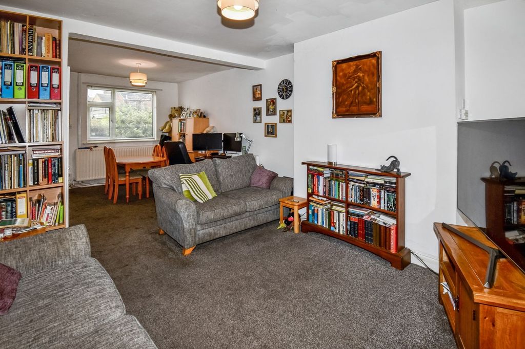 Property photo 3 of 17