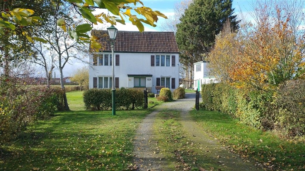 Property photo 1 of 12