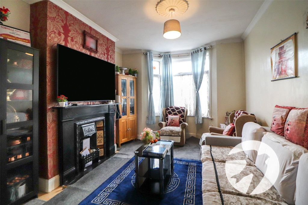 Property photo 2 of 17 Picture No. 04