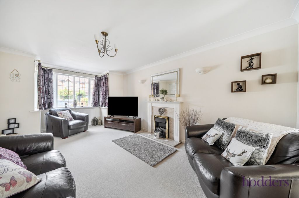Property photo 2 of 25 16583Dd2-8738-4Aa...