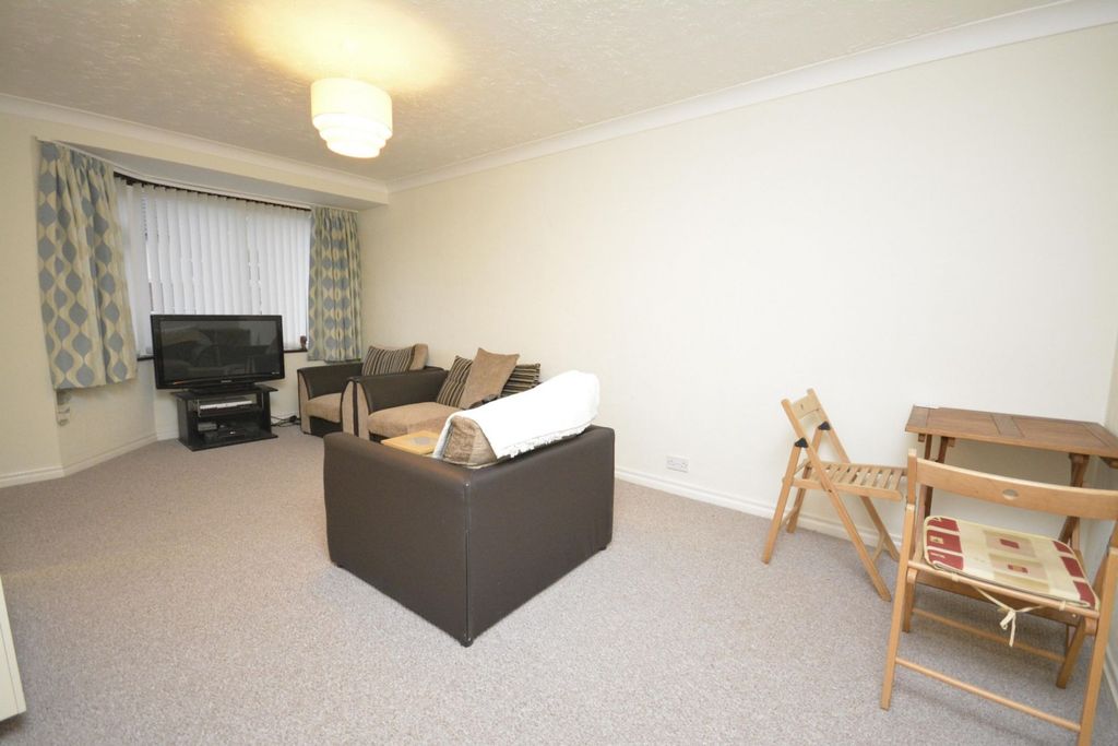 Property photo 2 of 5 Lounge