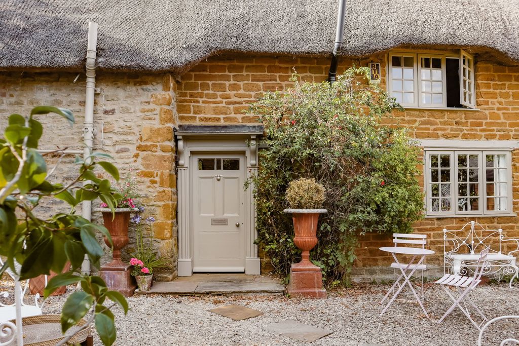 Property photo 2 of 74
