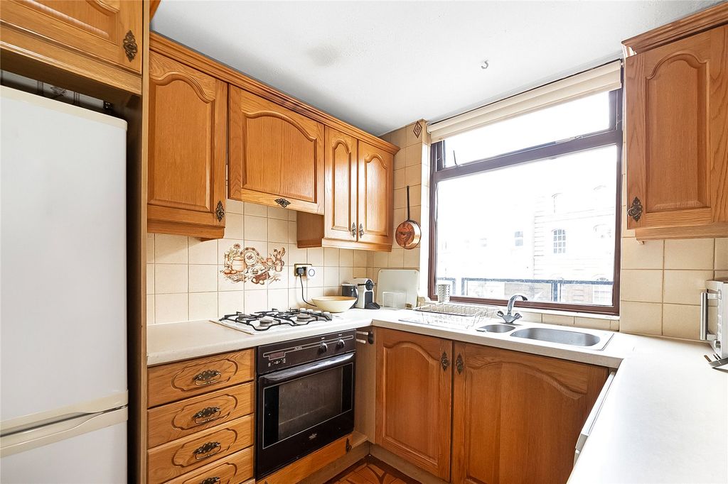 Property photo 2 of 15 Picture No. 02