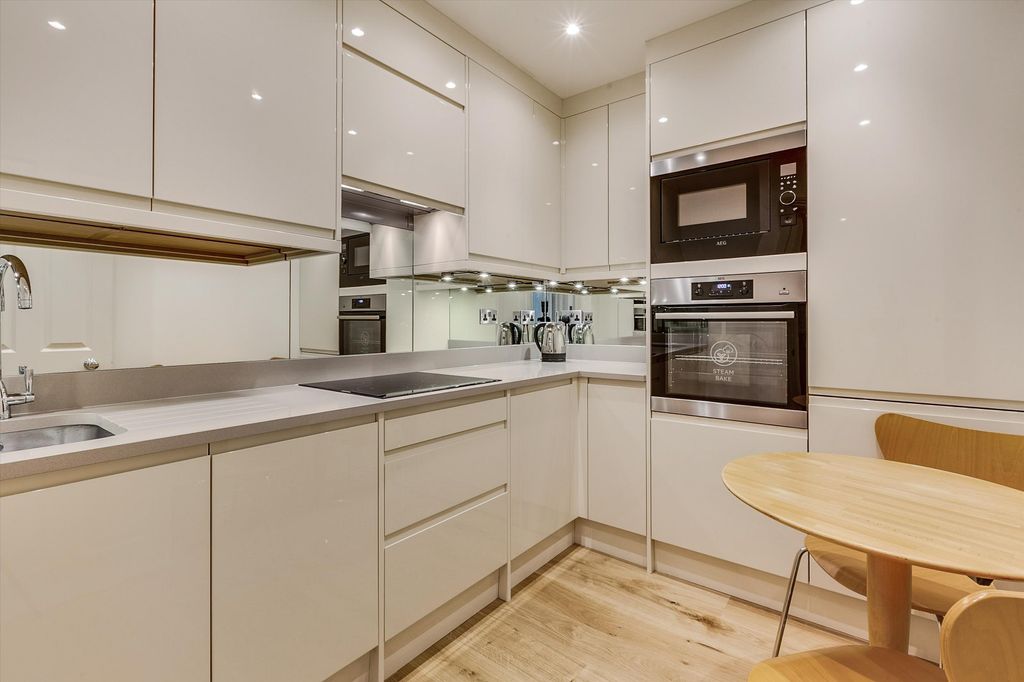 Property photo 3 of 8 Image