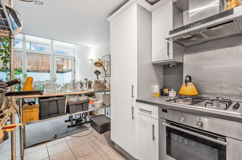 Property photo 3 of 12 816635 (11)