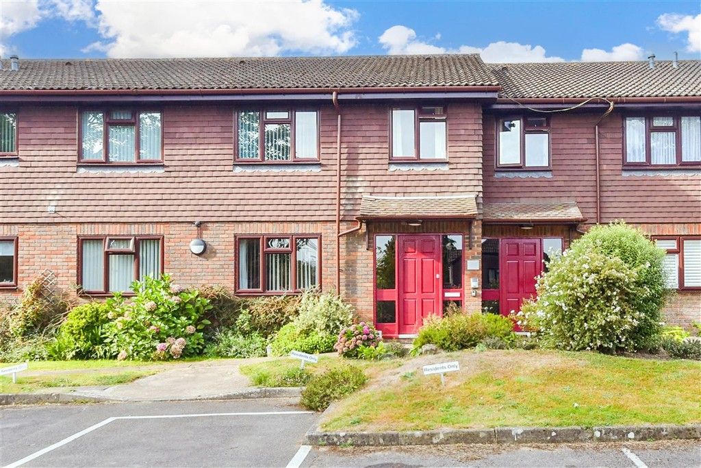 Property photo 3 of 10 External (Web) 1