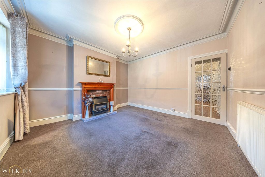 Property photo 2 of 28 Picture No. 01