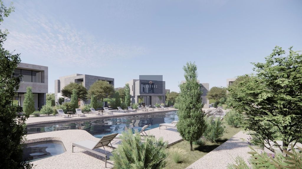 Property photo 2 of 30