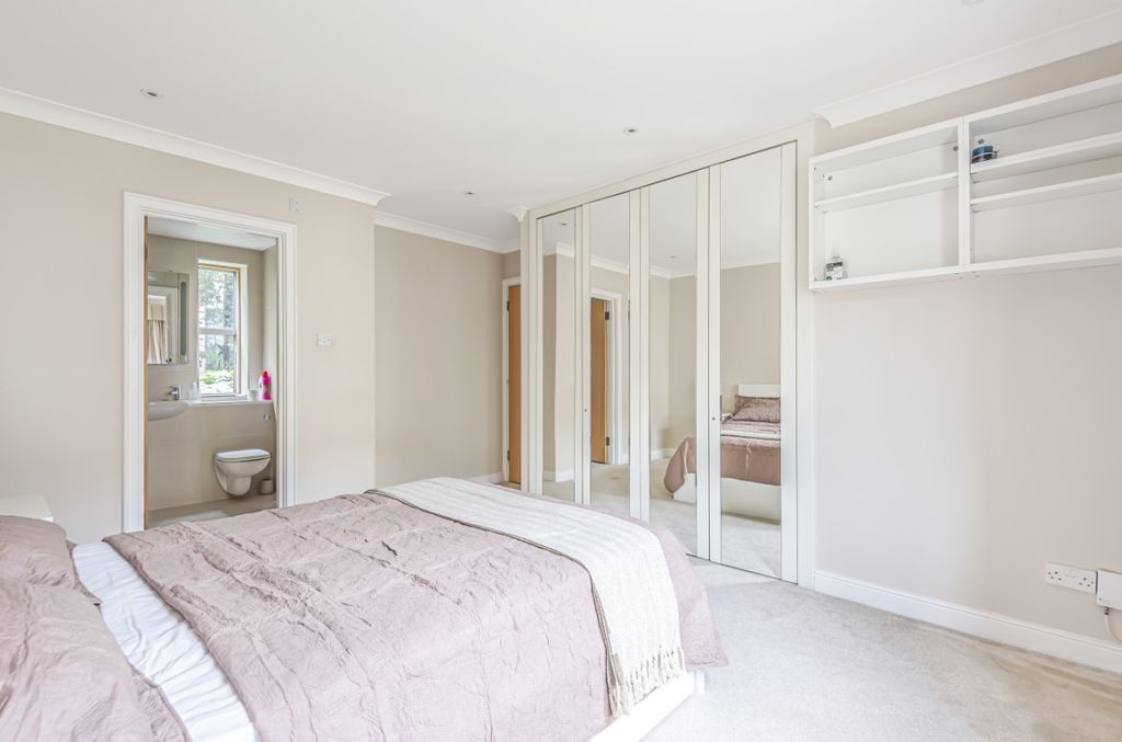 Property photo 3 of 6 636785 (5)