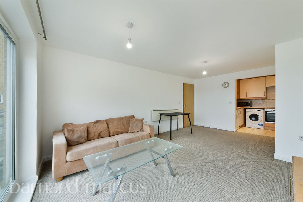 Property photo 3 of 10