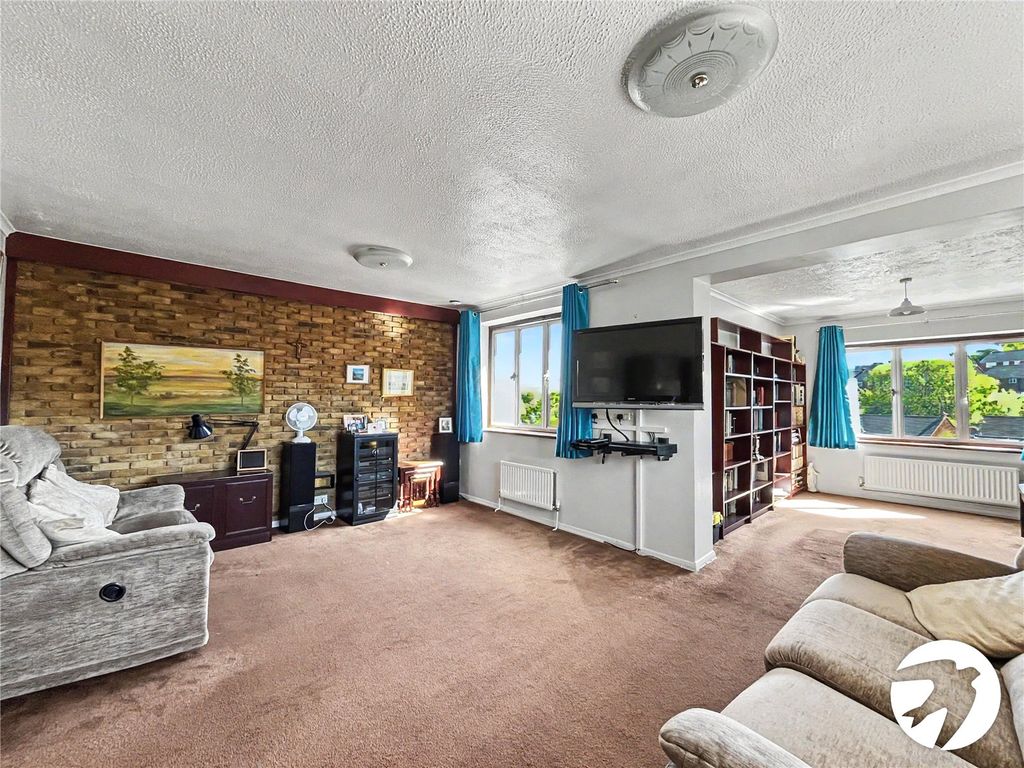 Property photo 2 of 21 Picture No. 09