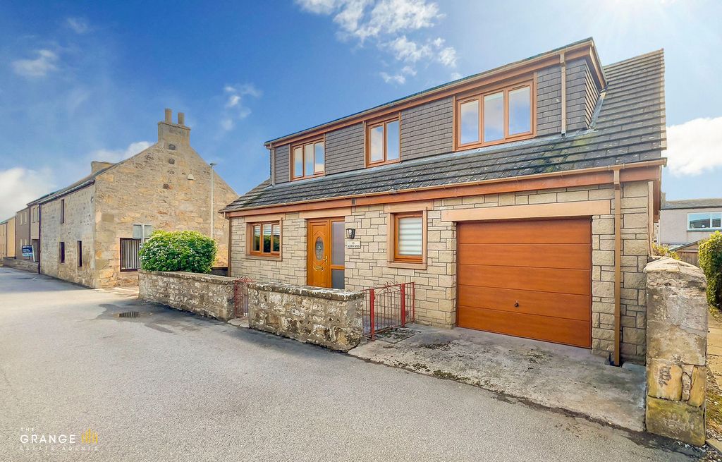 Property photo 2 of 34