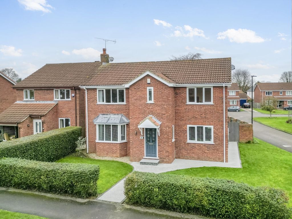 Property photo 1 of 25 Front (Exterior)