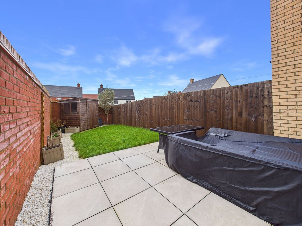 Property photo 2 of 18