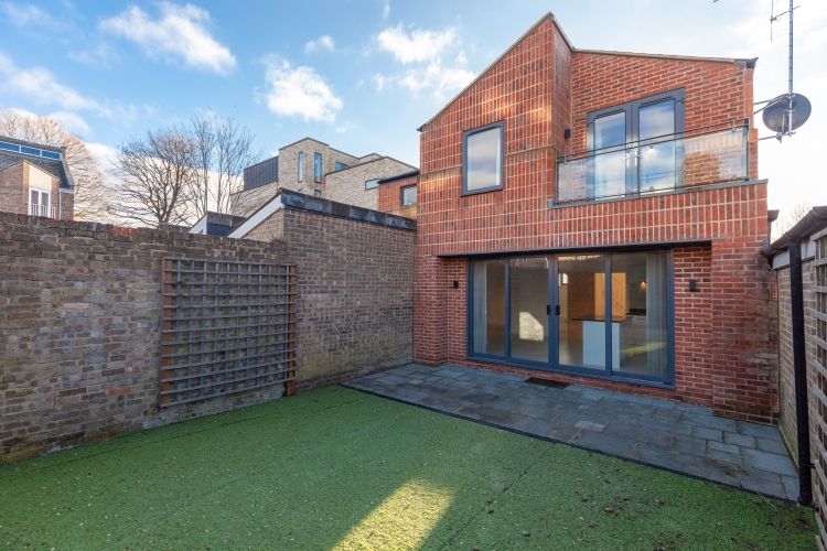 Property photo 2 of 10 213606