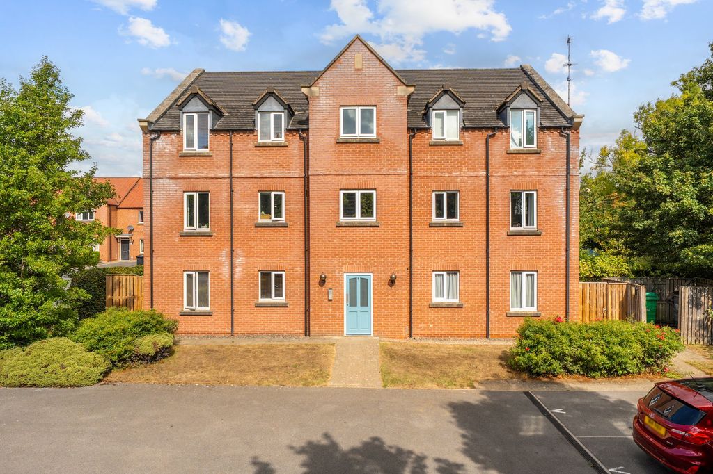 Property photo 1 of 11