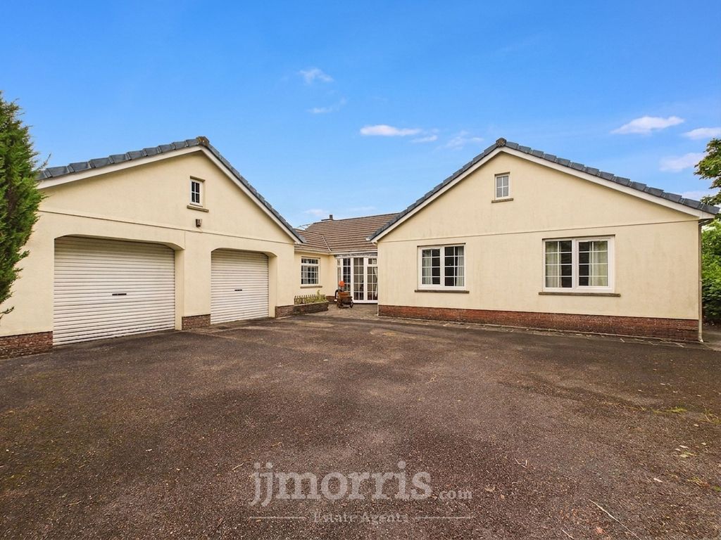 Property photo 3 of 72