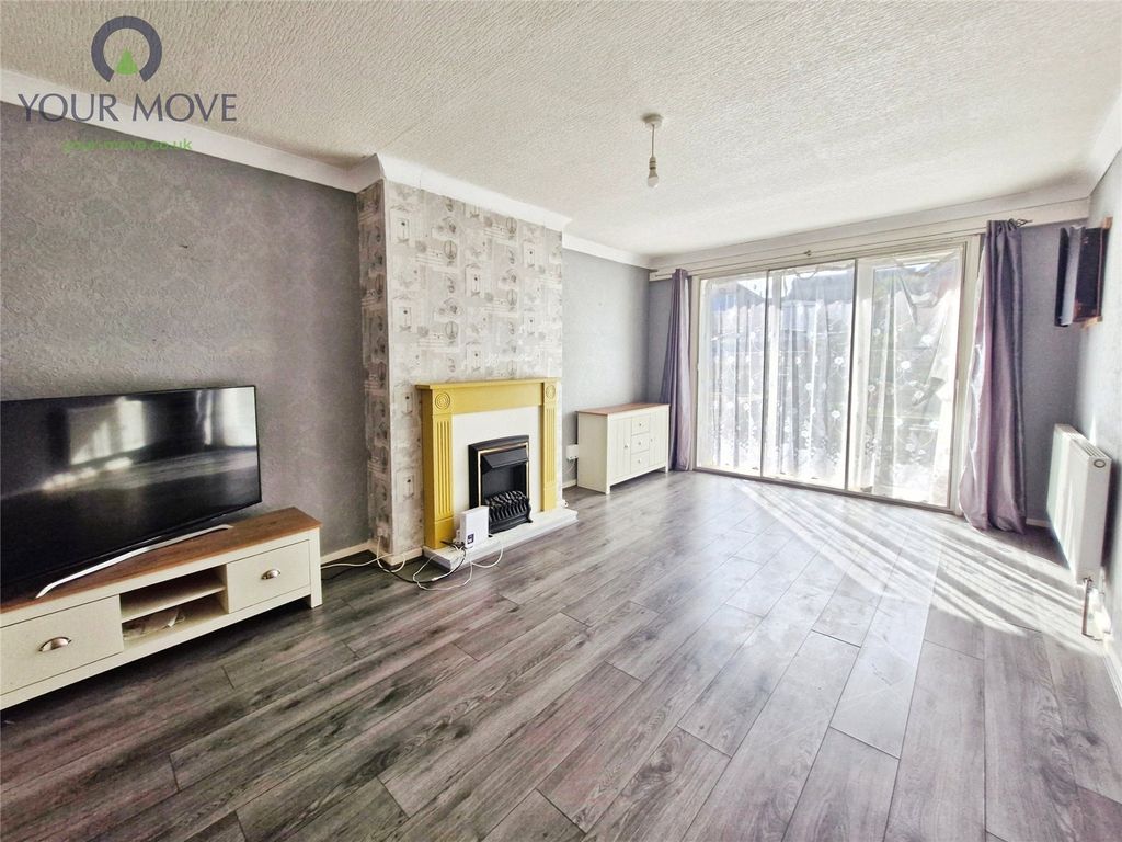 Property photo 2 of 11 Picture No. 12