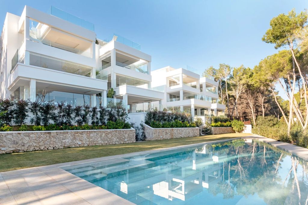 Property photo 1 of 33