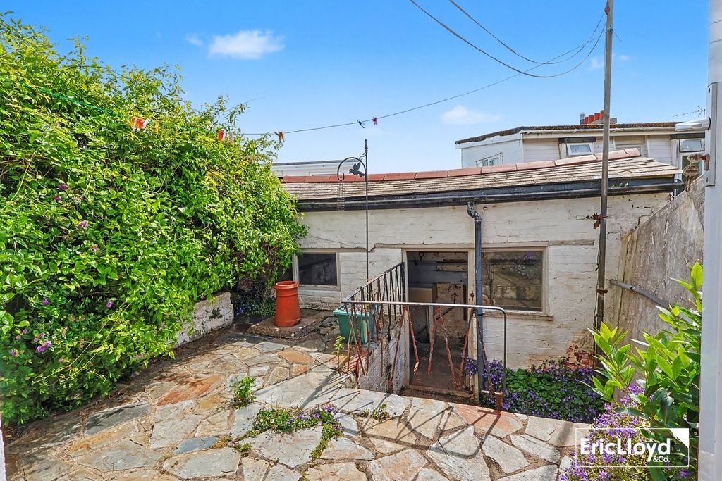 Property photo 3 of 13 Photo 9