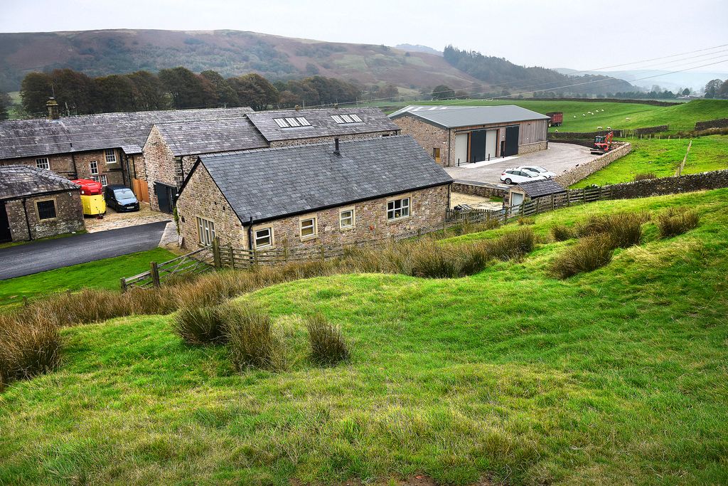 Property photo 1 of 4