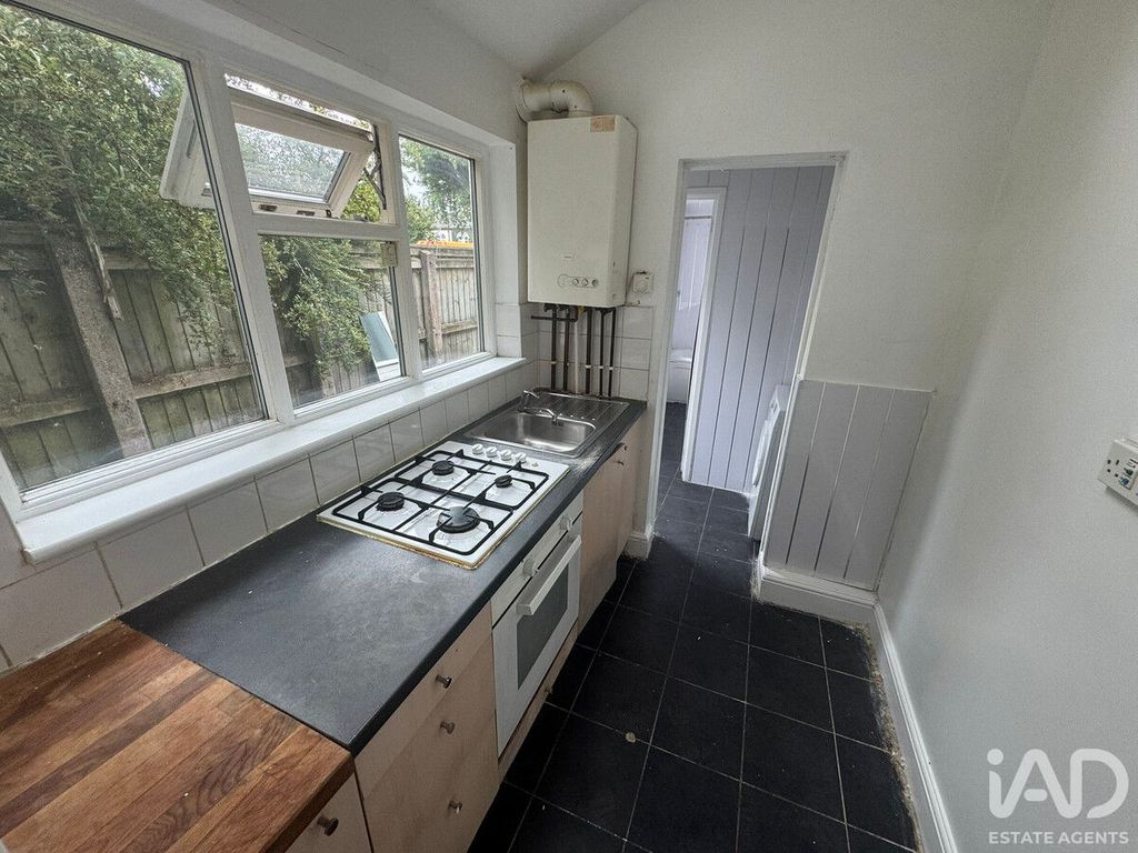 Property photo 3 of 7