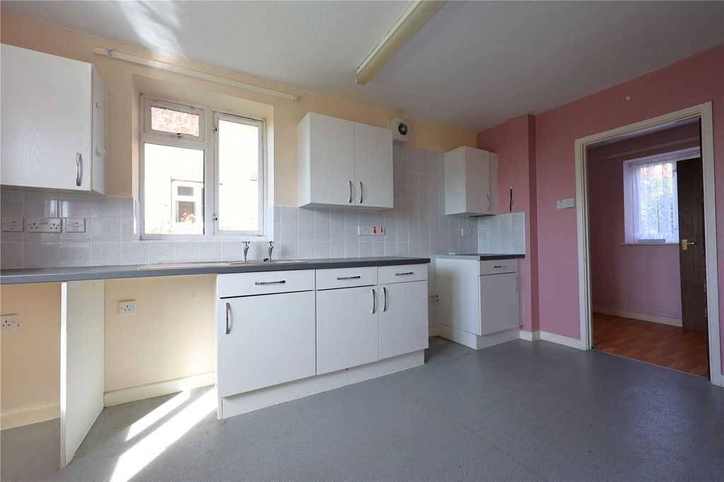 Property photo 3 of 19 Picture No. 12